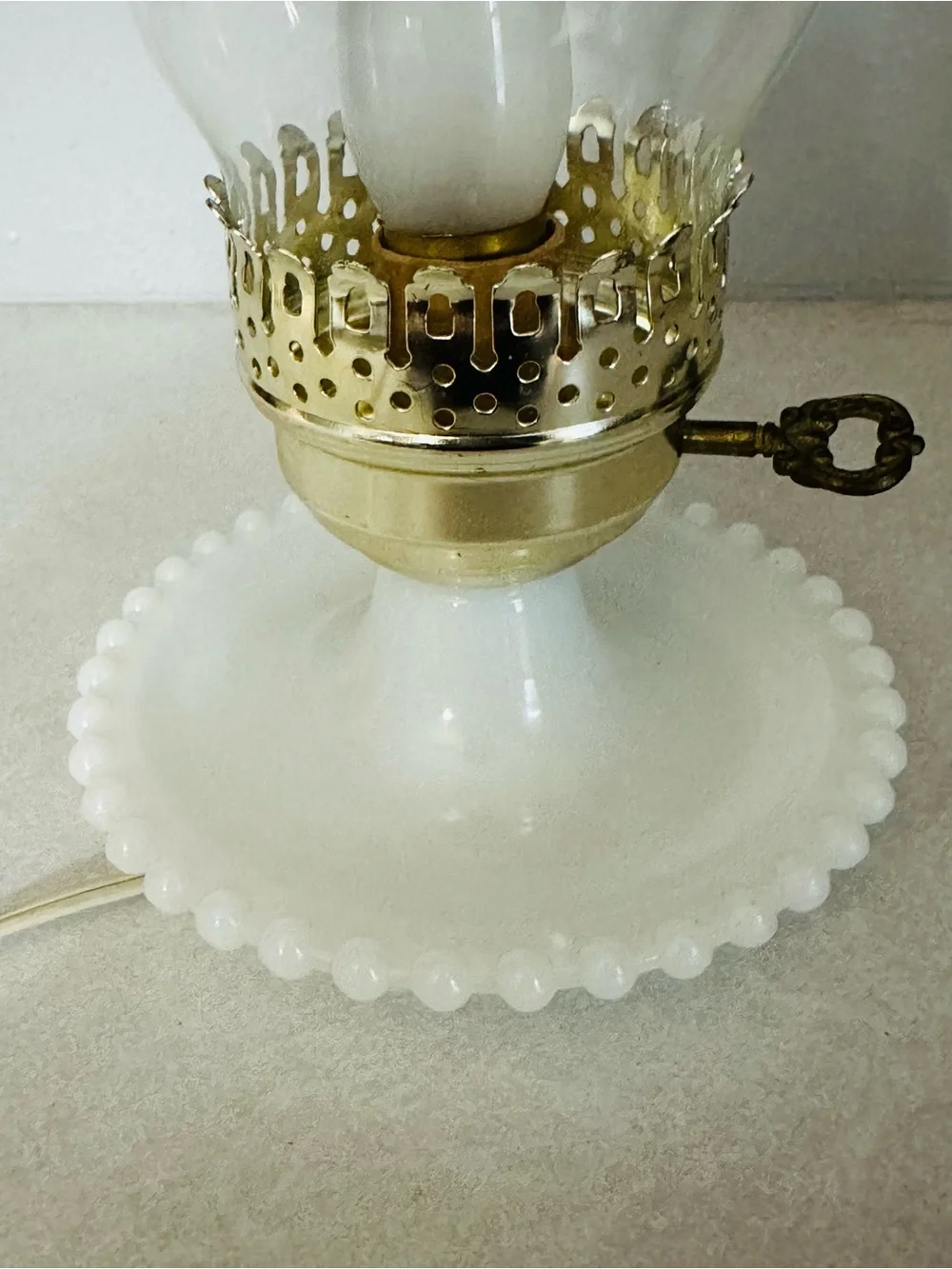 VTG Milk Glass Hobnail Lamp Electric Underwriters Laboratories Beaded glass Top